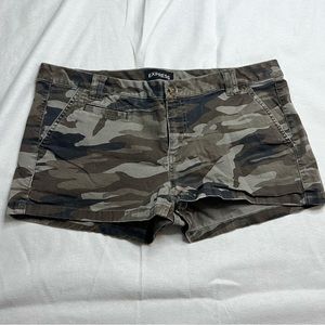 🌀EUC EXPRESS camo shortie shorts size 6 stretch